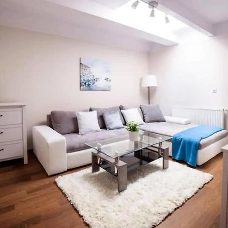 Urban Nest Apartments Szewska 21-19 Krakow Dış mekan fotoğraf